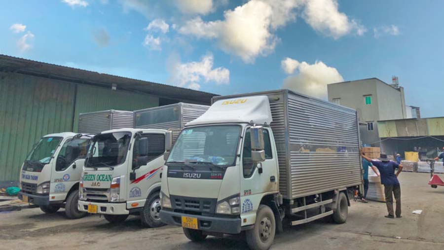 xe tải chở hàng ngoài giờ