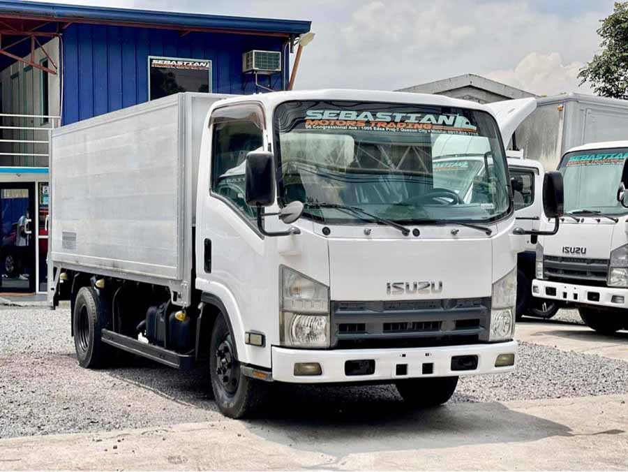 xe tải chuyển hàng nội thành
